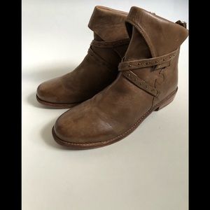 Free People Brown Leather Ankle Boots   Size 39